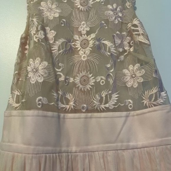 STUNNING BEBE BABY PINK EMBROIDERED HIGH LOW DRESS SHEER LACE TOP SIZE SMALL - Picture 7 of 8